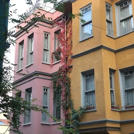 Casa de Férias Golden Horn Views From The Saffron House In Old Istambul